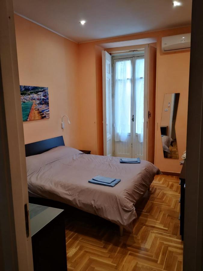 Casa Cupiello Via Chiaia - Casa Vacanze Ad Uso Esclusivo Neapel Exterior foto